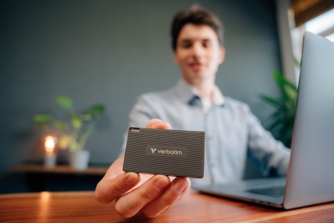 Verbatim Zewnętrzny dysk SSD VERBATIM 32031 1TB USB 3.2 Gen 2x2 Szary