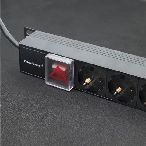 Qoltec Listwa zasilająca PDU do RACK | 16A | 16xSCHUKO | Pionowa | 1.8m