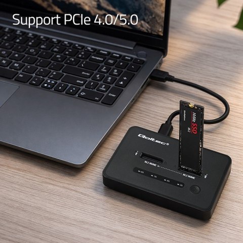 Qoltec QOLTEC STACJA DOKUJĄCA SSD M.2 NVME | PCIE | USB-C | 20GB/S | DUAL 2X8TB | KLONOWANIE OFFLINE