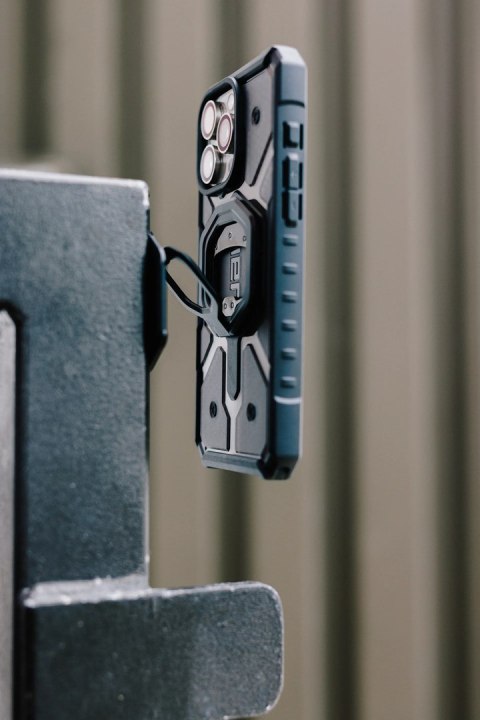 No name Urban Armor Gear Monarch Mag2 Dual Magnetic Ring Stand Kickstand
