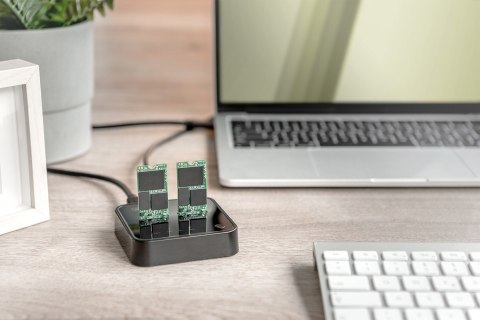 DIGITUS DIGITUS STACJA DOKUJĄCA DO SSD M.2 NVME Z FUNKCJĄ KLONOWANIA OFFLINE, USB-C, CZARNA DA-71545
