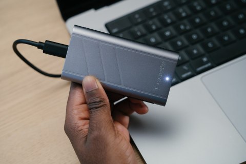 Verbatim Verbatim TurboMetal SSD USB4 2TB USB Type-C USB4 Gen 2x2 Srebrny