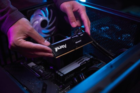 Kingston Kingston Technology FURY Beast RGB moduł pamięci 16 GB 2 x 8 GB DDR5 5600 MT/s