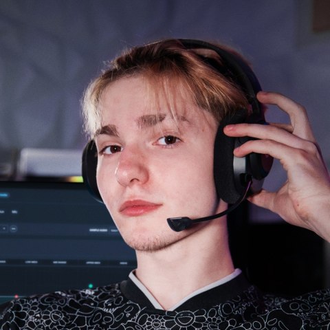 SteelSeries Seria SteelSeries | Zestaw słuchawkowy do gier | Arctis Nova 5 | Łączność Bluetooth | Nauszne | Mikrofon | Redukcja szumów | Łąc