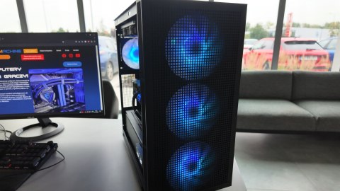 Komputer Gamingowy Fgame Plus 9800X3D | RTX 5080 | 64GB | 2TB (FgameA19)