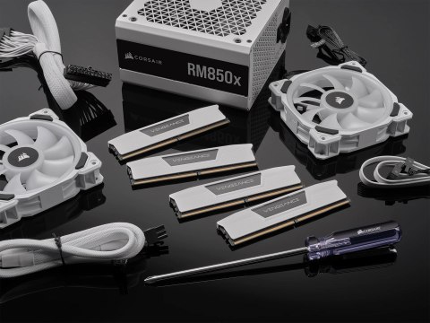 Corsair Pamięć RAM DDR5 64GB PC 6000 CL30 CORSAIR ZESTAW (2x32GB) VENGEANCE biały detaliczny