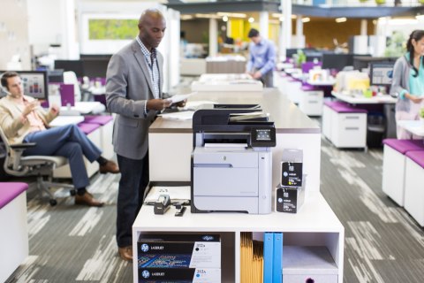 Hewlett-Packard TONER CARTRIDGE 312A CYAN/.