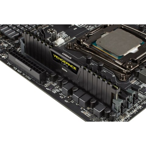Corsair Zestaw pamięci Corsair Vengeance LPX CMK16GX4M2A2666C16 (DDR4; 2 x 8 GB; 2666 MHz; CL16)