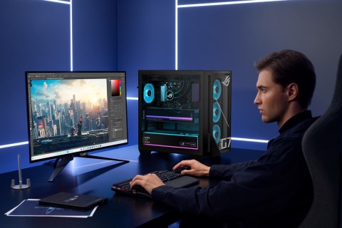 No name ASUS ROG G700 GM700TZ-R9800X283W AMD Ryzen™ 7 9800X3D 32 GB DDR5-SDRAM 2 TB SSD AMD Radeon RX 9070 XT Windows 11 Home Tower PC C