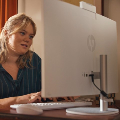 Hewlett-Packard HP AiO 27-cr0204nw Ryzen 7 7730U 27.0"FHD IPS 300nits AG 16GB DDR4 3200 SSD512 Radeon Vega 8 LAN Cam1080p+IR NoOS Shell White Sh