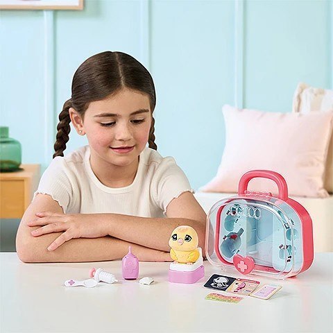 Cobi Figurka interaktywna Little Live Pets - Ouchies Kurczaczek