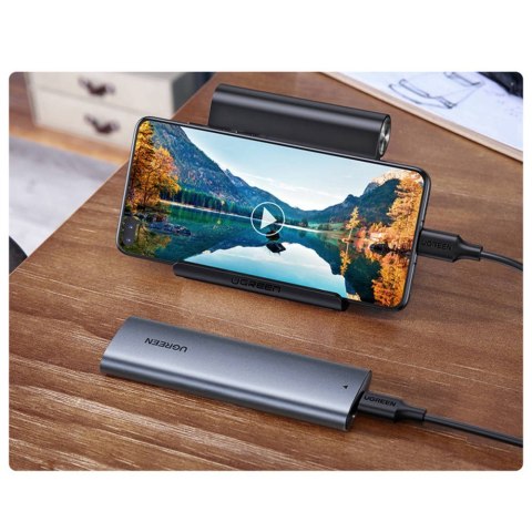 UGREEN Ugreen kieszeń na dysk obudowa dysku twardego M.2 B-Key SATA 3.0 5Gbps szary + kabel USB Typ C (CM400)